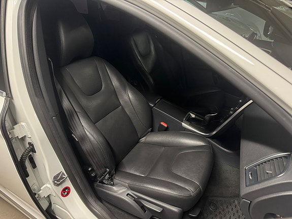 Volvo XC60 21 of 24