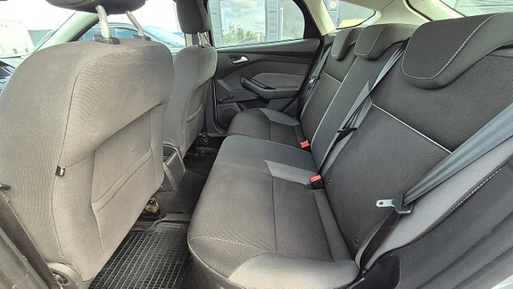 Ford Focus 6 of 8