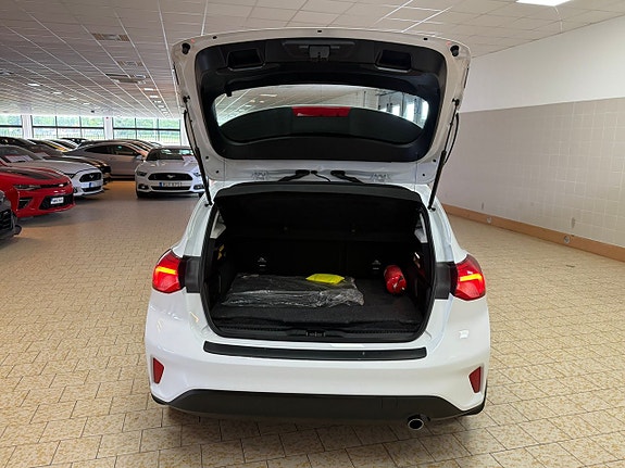 Ford Focus 11 of 26