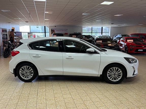 Ford Focus 8 of 26