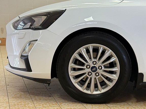 Ford Focus 12 of 26