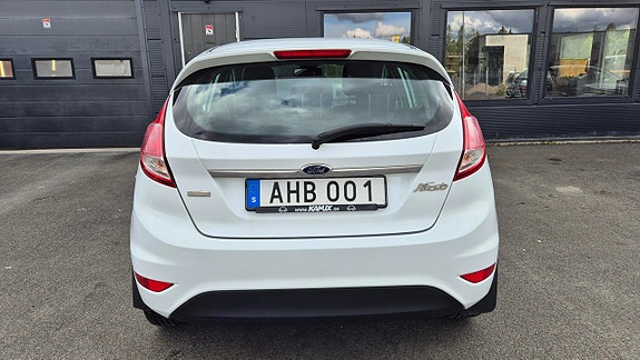 Ford Fiesta 4 of 5