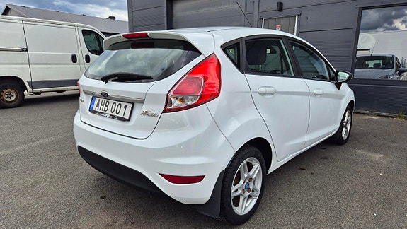 Ford Fiesta 3 of 5