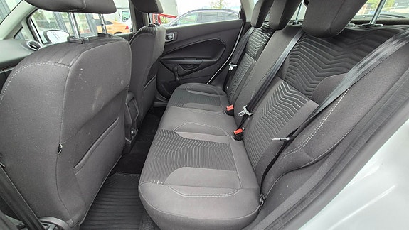 Ford Fiesta 7 of 9