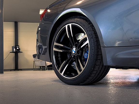 BMW M4 10 of 30