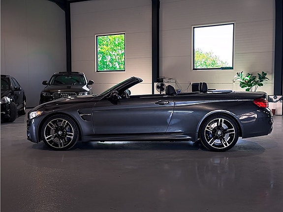 BMW M4 7 of 27