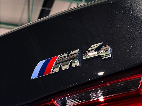 BMW M4 12 of 27