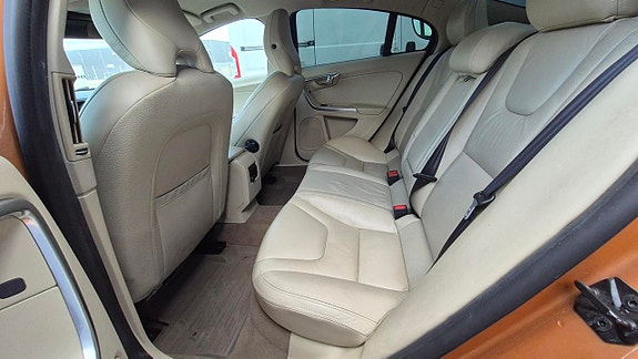 Volvo S60 6 of 13