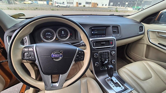 Volvo S60 5 of 5