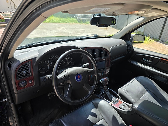 Saab 9-7X 5 of 5