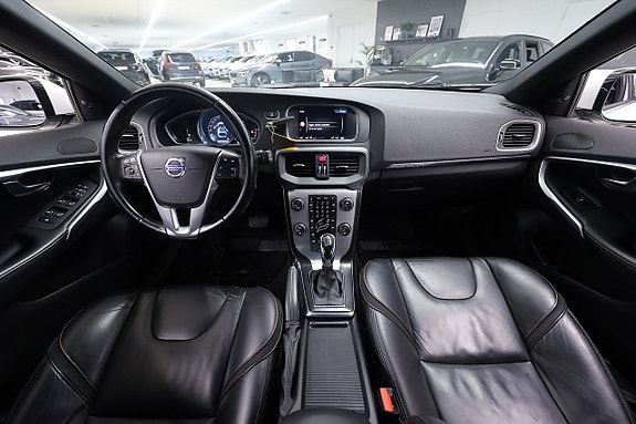 Volvo V40 Cross Country 14 of 19