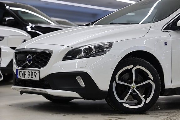 Volvo V40 Cross Country 4 of 19