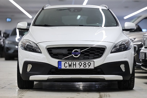 Volvo V40 Cross Country 5 of 19