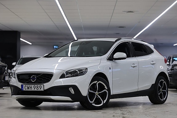 Volvo V40 Cross Country 3 of 19