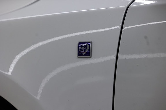 Volvo V40 Cross Country 7 of 19