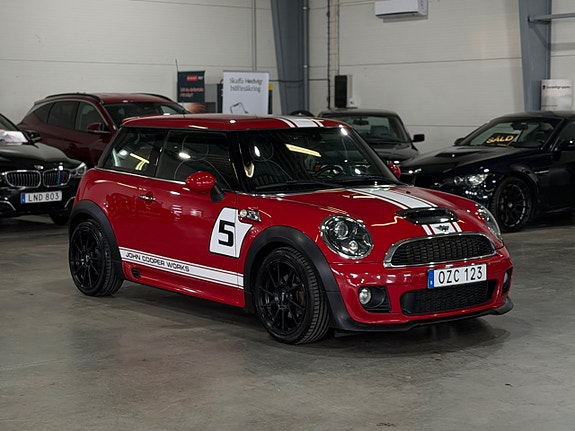 MINI John Cooper Works 3 of 5