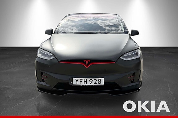 Tesla Model X 3 of 5