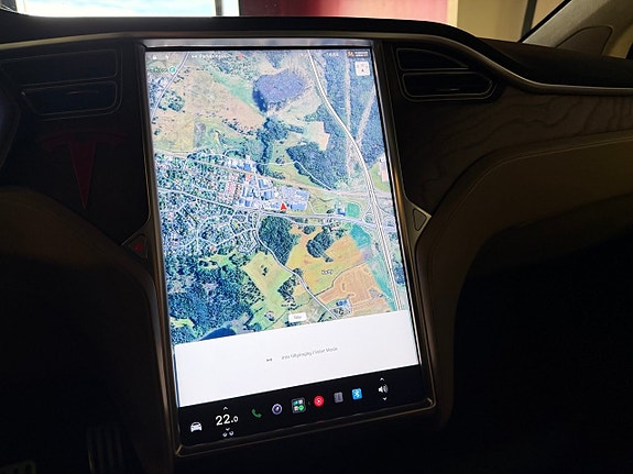 Tesla Model X 17 of 21