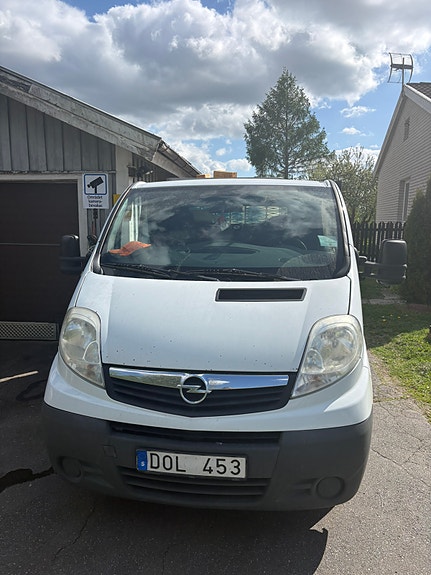 Opel Vivaro 2 of 5