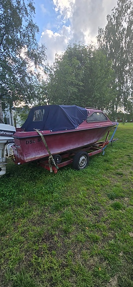 Laxen HT, Johnson 70 hästare, båtvagn 3 of 7