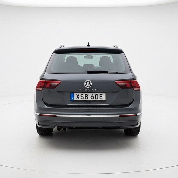Volkswagen Tiguan 4 of 11