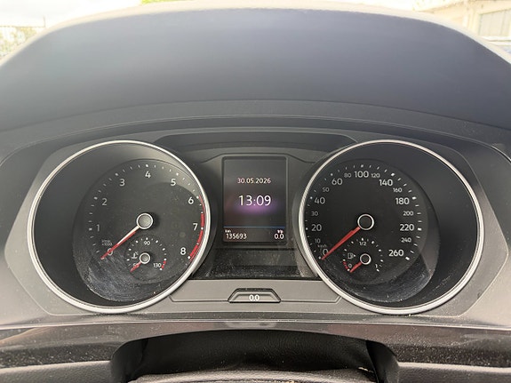 Volkswagen Tiguan 8 of 11
