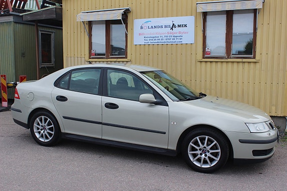 Saab 9-3 4 of 5