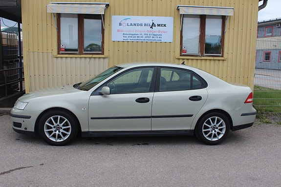 Saab 9-3 2 of 5