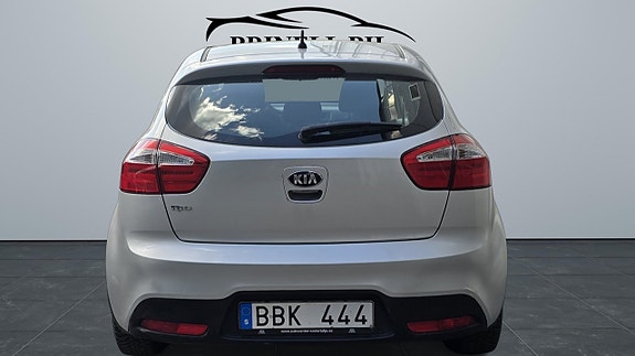 Kia Rio 8 of 9