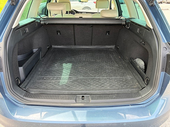 Volkswagen Passat 5 of 5