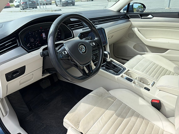 Volkswagen Passat 3 of 5