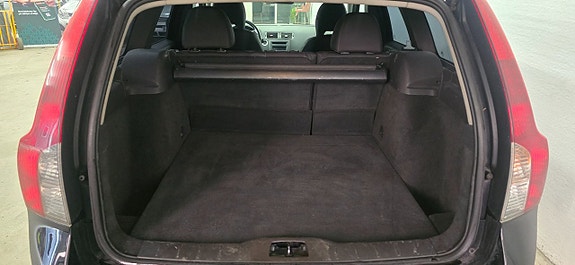Volvo V50 4 of 11