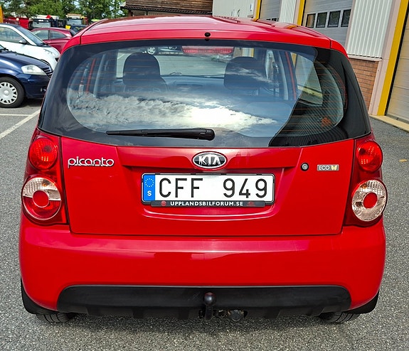 Kia Picanto 3 of 5