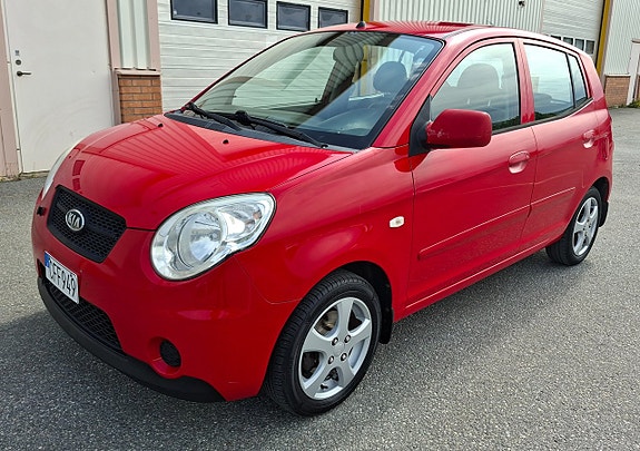 Kia Picanto 8 of 15