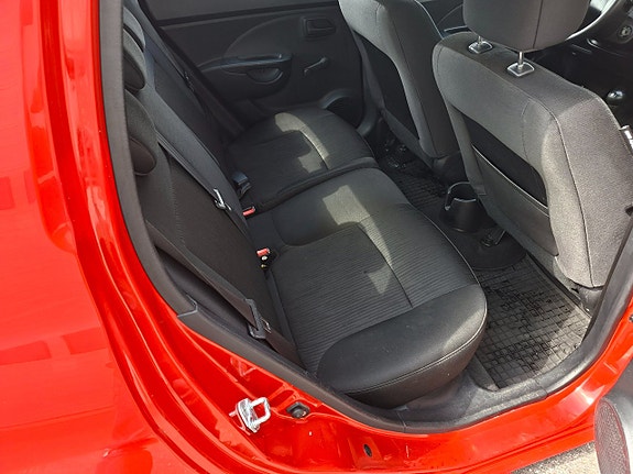 Kia Picanto 11 of 15