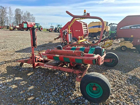 Kverneland UN7335 – Inplastare