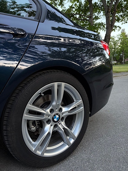 BMW 328i 17 of 20