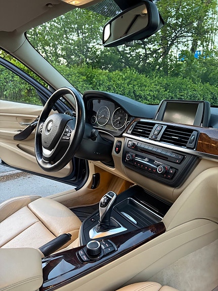 BMW 328i 11 of 20