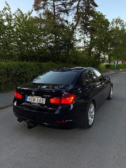 BMW 328i 6 of 20