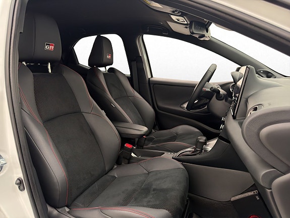 Toyota Yaris 27 of 30