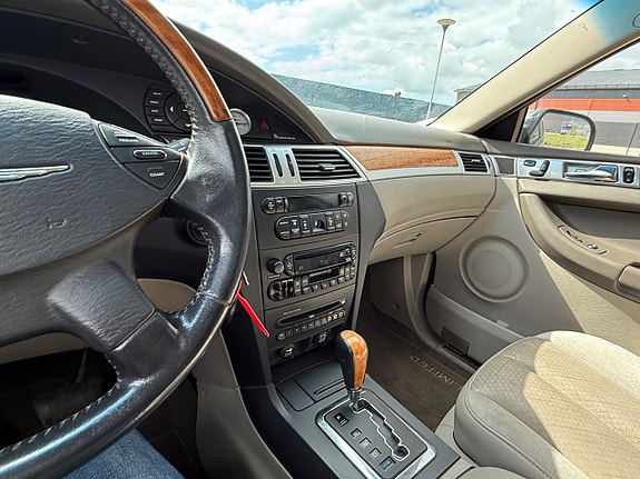 Chrysler Pacifica 10 of 10