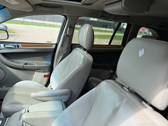 Chrysler Pacifica 7 of 10