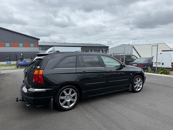 Chrysler Pacifica 3 of 10