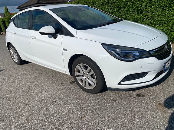 Opel Astra 2 of 4