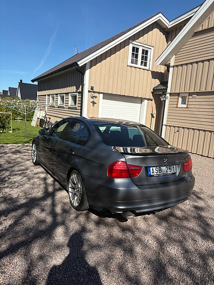 BMW 320d 5 of 5