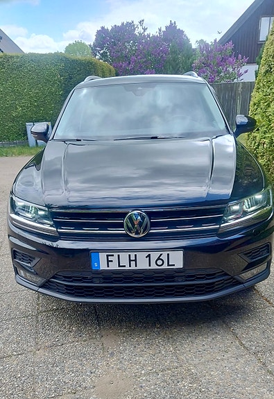 Volkswagen Tiguan 3 of 4