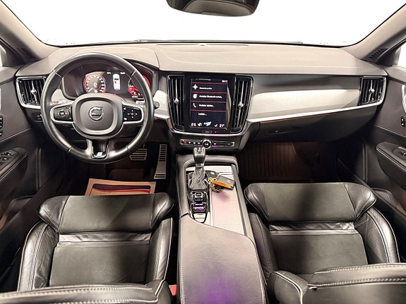 Volvo V90 16 of 30