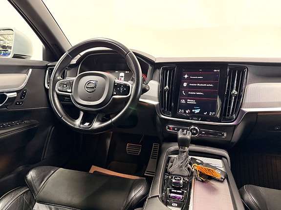 Volvo V90 30 of 30