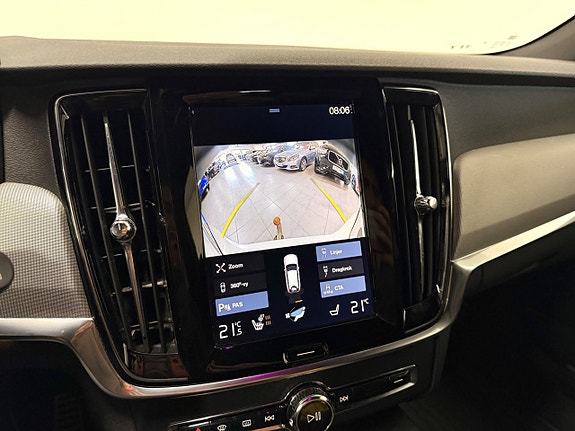 Volvo V90 24 of 30