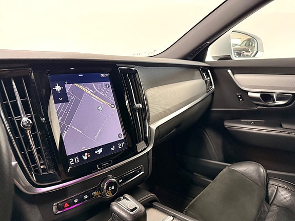 Volvo V90 27 of 30